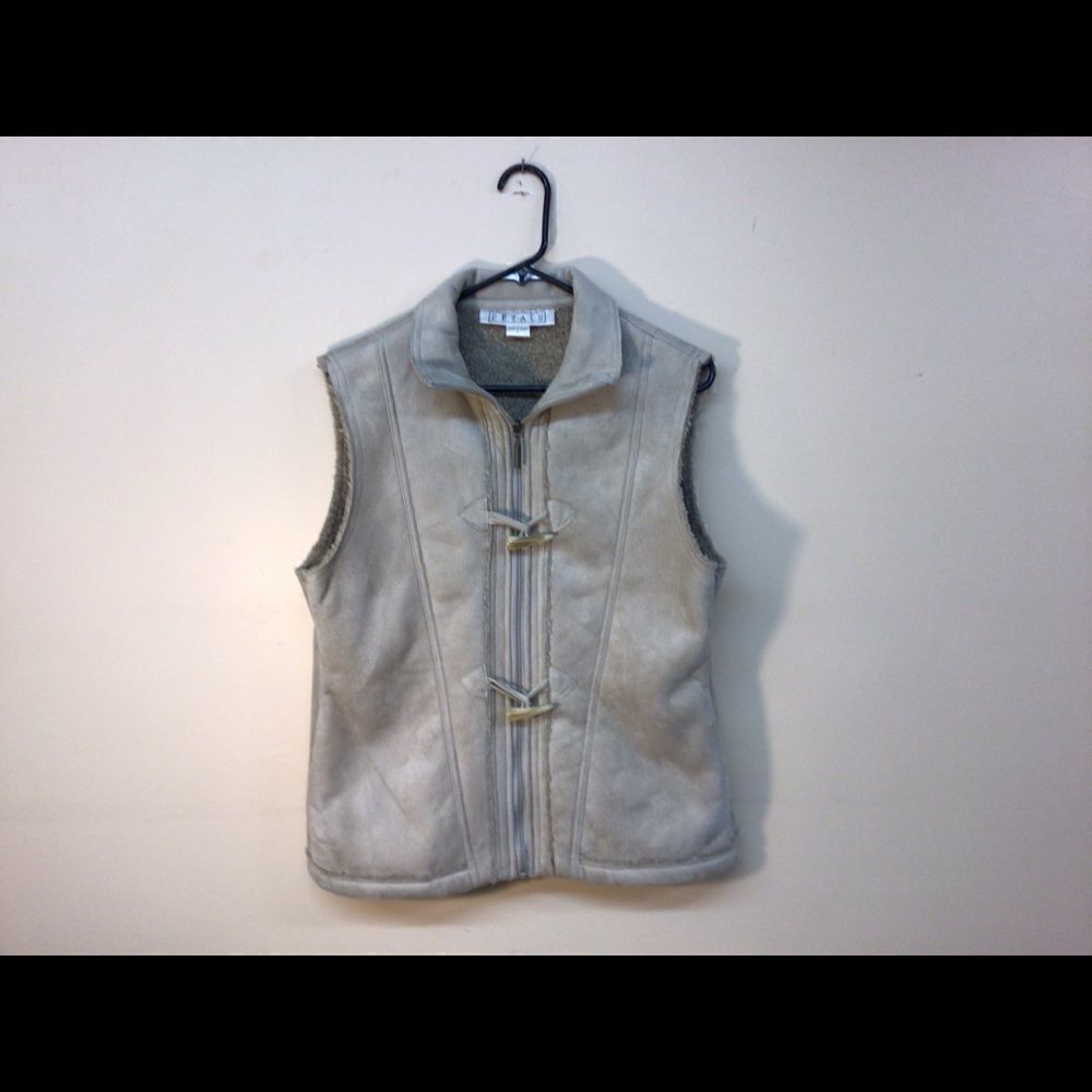 Petals
women’s vest, Sz L, like new